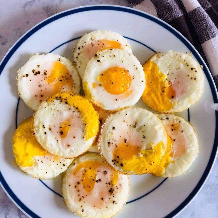Zie insecten solidariteit groet Oven Baked Eggs - Perfect for Meal Prep