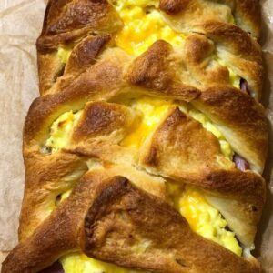breakfast braid with ham and eggs