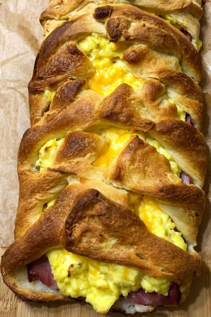 breakfast braid with ham and eggs