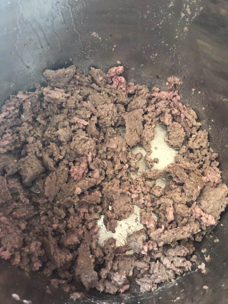 Cooked ground beef in instant pot.
