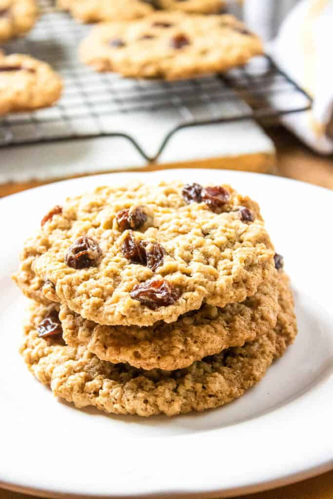 easy oatmeal raisin cookies