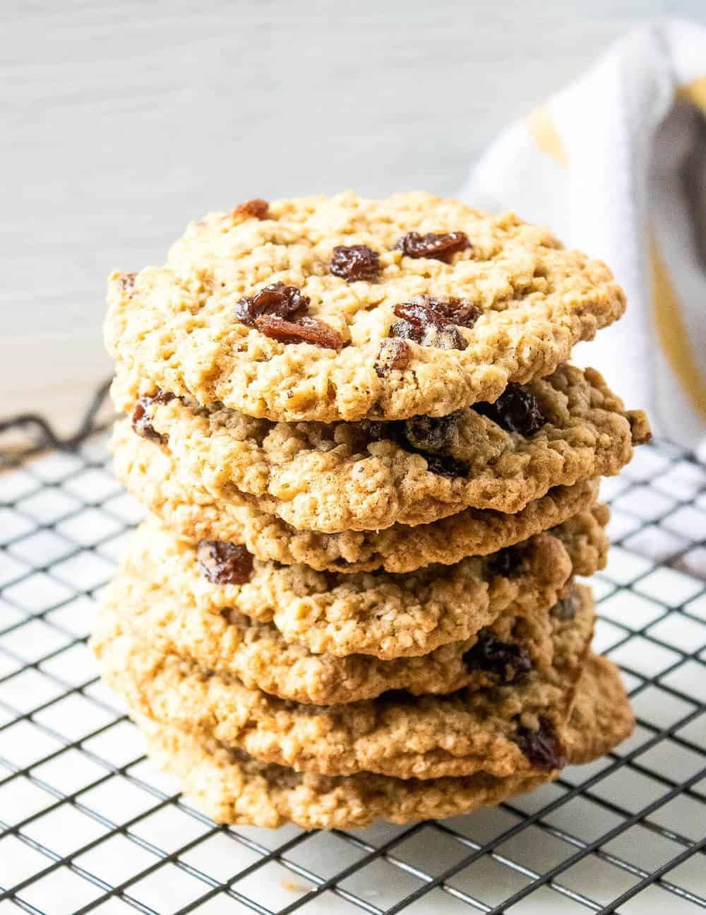 easy oatmeal raisin cookies