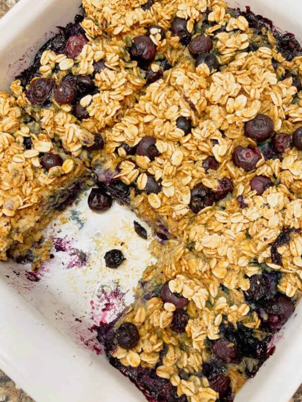 Healthy Blueberry Baked Oatmeal {Gluten Free, No Refined Sugar}