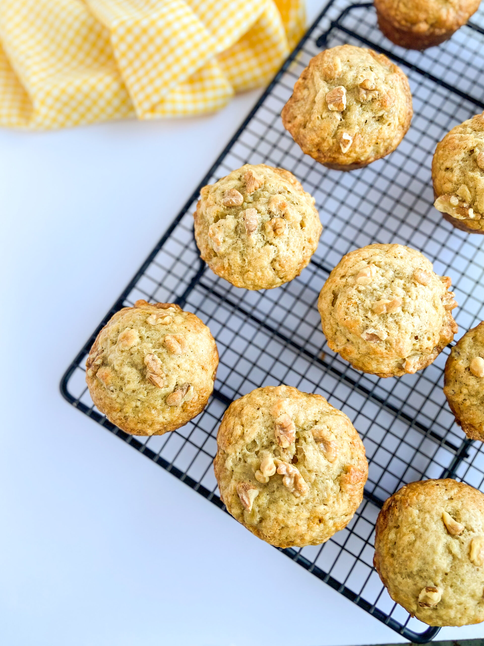 banana pecan muffins