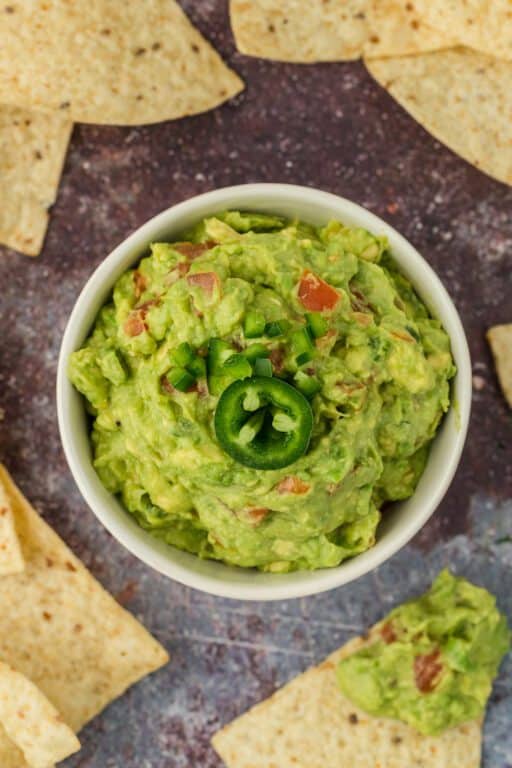 4-Ingredient Guacamole Recipe Without Cilantro