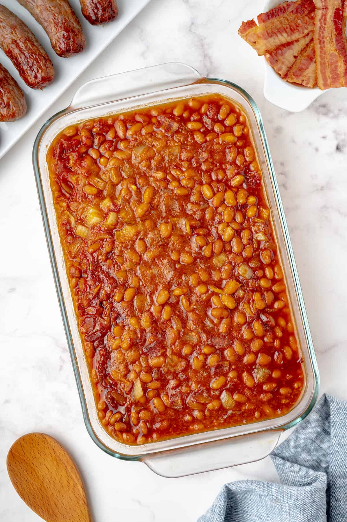 Slow Cooker Baked Beans Recipe (Tangy and Creamy)