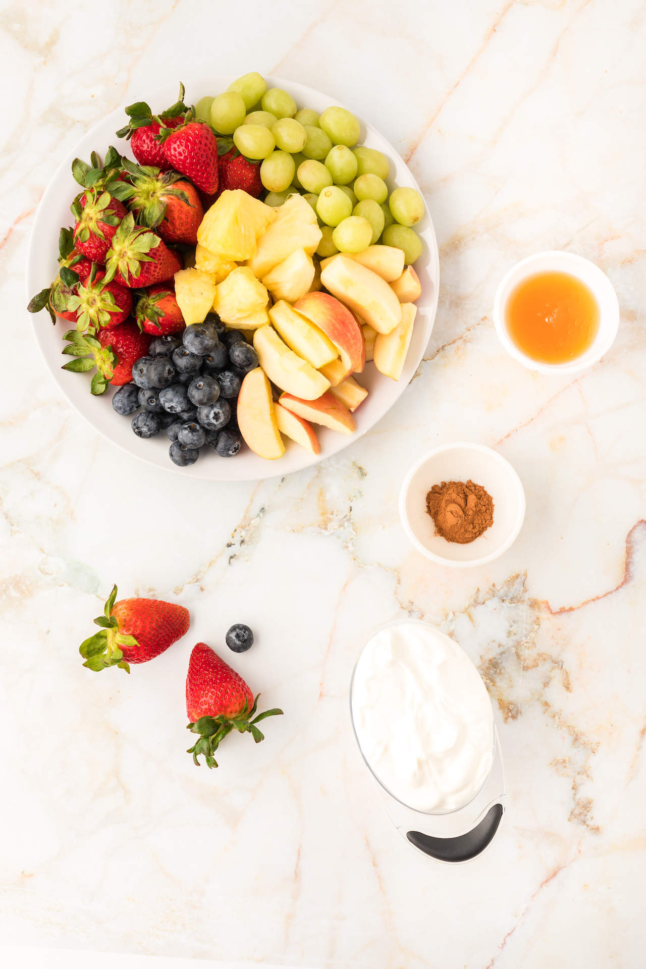 Healthy Greek Yogurt Fruit Dip