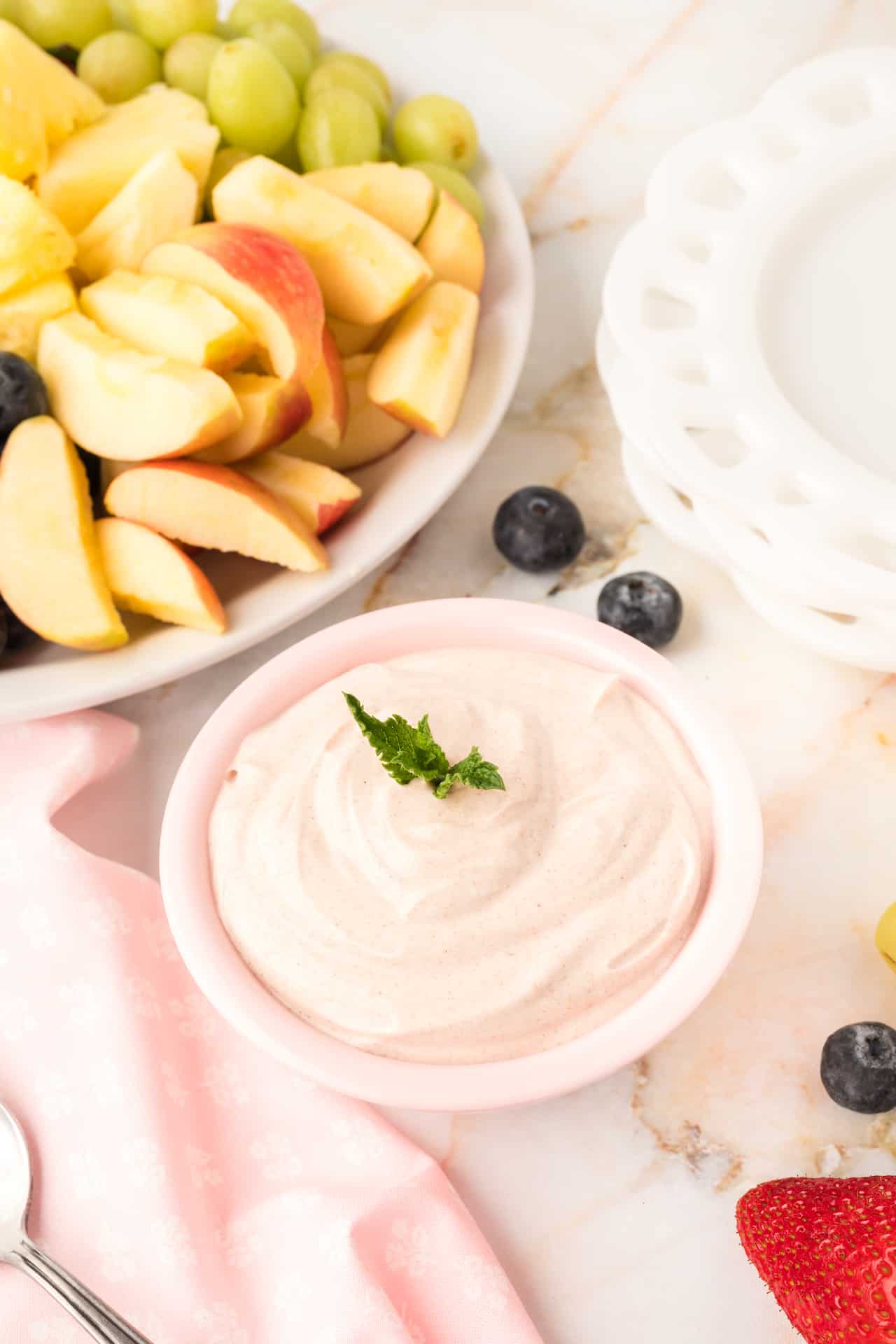 Healthy Greek Yogurt Fruit Dip