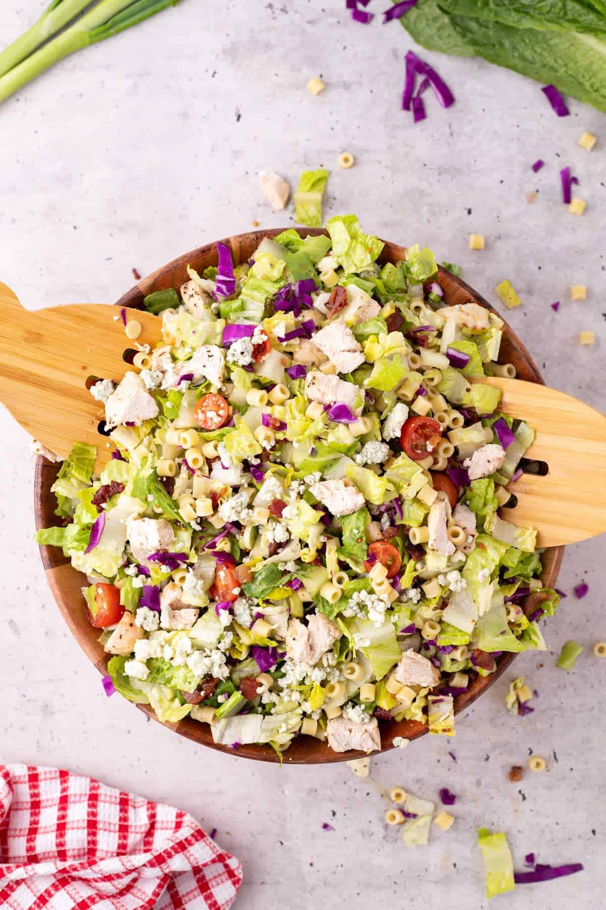 Bacon, lettuce, cabbage, blue cheese and pasta in a salad.